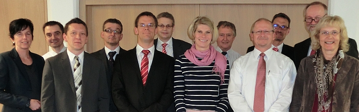 Teilnehmer/innen der Vereinigte Sparkassen im Landkreis Weilheim i. OB an der Seminarreihe ‚Moderationen & Besprechungen erfolgreich und professionell gestalten’ mit Manfred Stöhr im Juni 2013.
